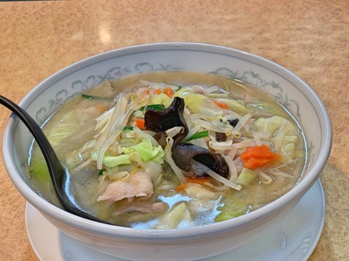 Chinese-style stir-fried vegetable noodle soup（タンメン）