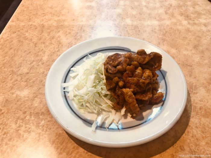 Stir-fried chicken skin with garlic（鶏皮のにんにく炒め）